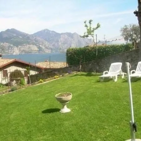 Apartment Nr, 2 Im Casa Mary Mit Balkon Und Seeblick Sommavilla